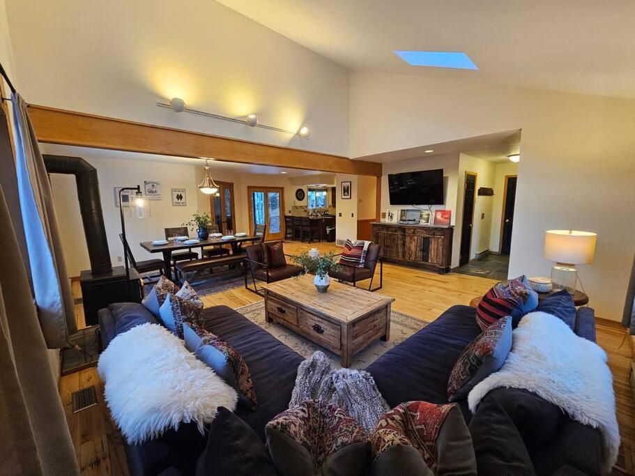 Private And Updated Breck Home With Hot Tub بريكنريدج المظهر الخارجي الصورة